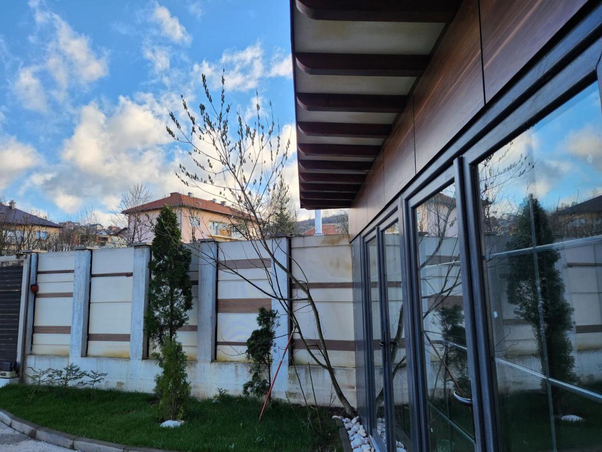 Kolonia * Saraievo